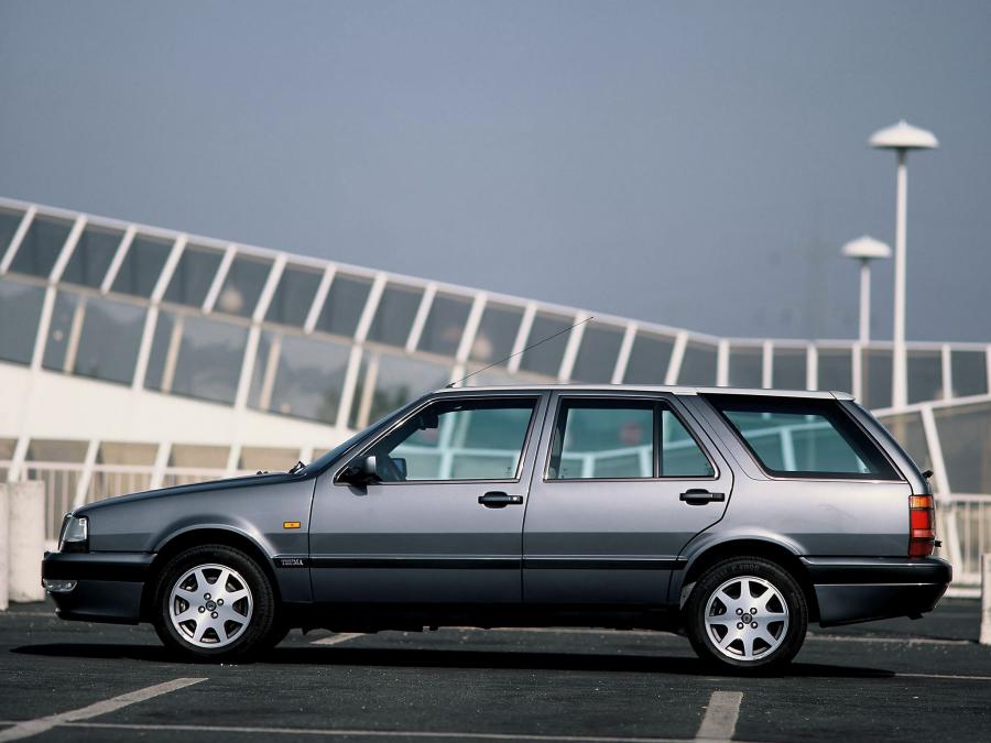  Lancia Thema Station Wagon 1992 года  (фото 2 из 4)